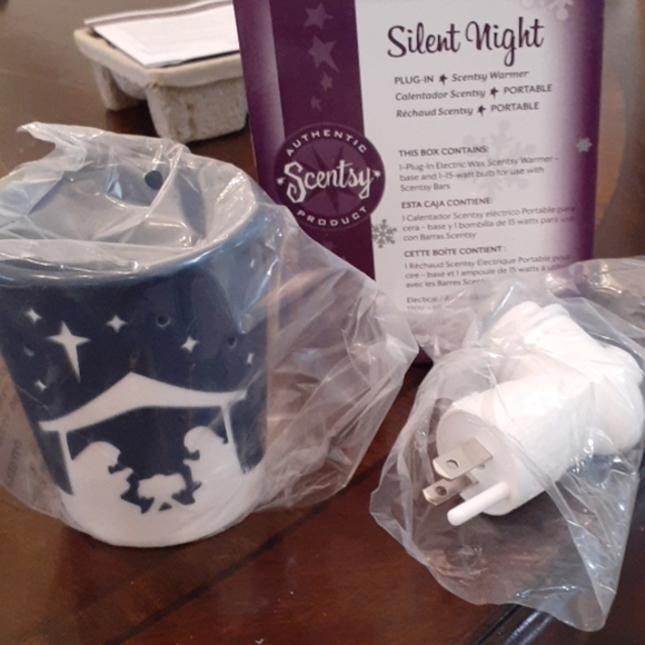 Scentsy Other - Scentsy Silent Night Plug In Warmer